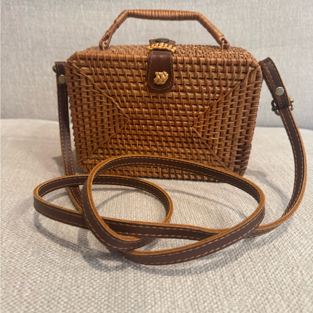 Vintage Style Woven Rattan Box Handbag in Brown w/Detachable Leather Strap - Picture 9 of 9
